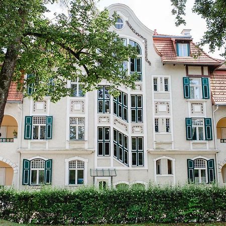 Moderne Dachgeschosswohnung Zentral By Seebnb Velden am Wörthersee Kültér fotó